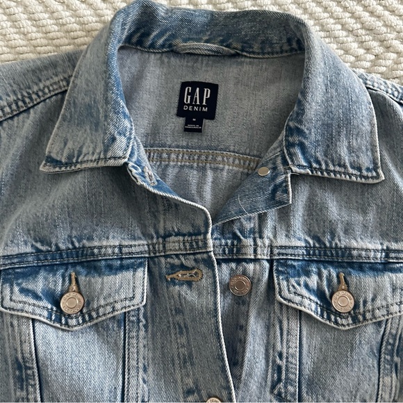 Gap Light Denim Jacket Size medium - Picture 5 of 5